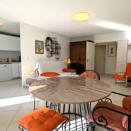 For 4 With Beautiful Garden Appartement