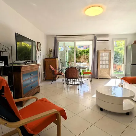 For 4 With Beautiful Garden